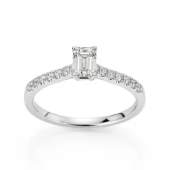 David-Andersen Diamantringer-Ring, Enstens Smaragdslipt Med Diamanter (0,74 Ct)